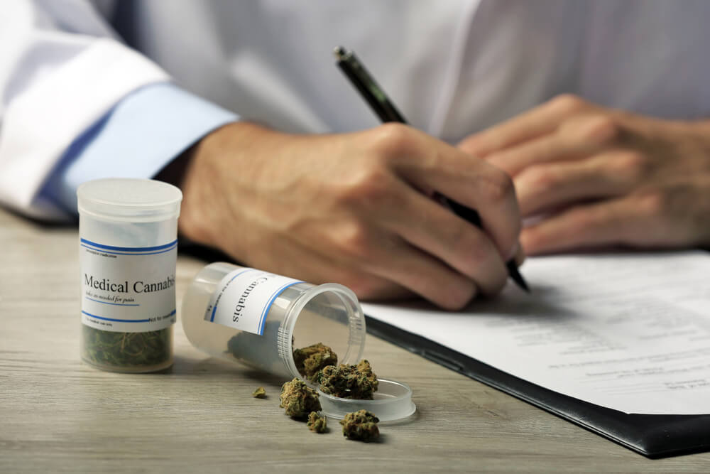 Importação de medicamentos à base de cannabis dispara mas prescrições ainda são raras